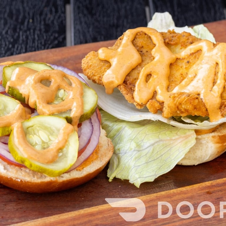 Crispy Chicken Sandwich: A Tasty Fast-Food Favorite